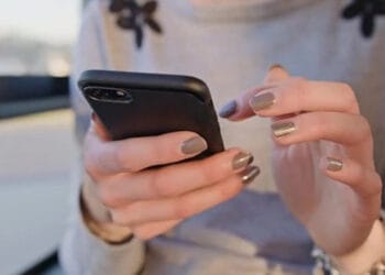 মোবাইল ফোনের আসক্তি দূর করার উপায়