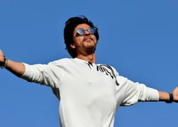 ফের রোমান্টিক সিনেমায় ফিরছেন শাহরুখ খান