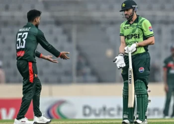 ‘মিরাজের আচরণ গলির ক্রিকেট বয়ের মতো’