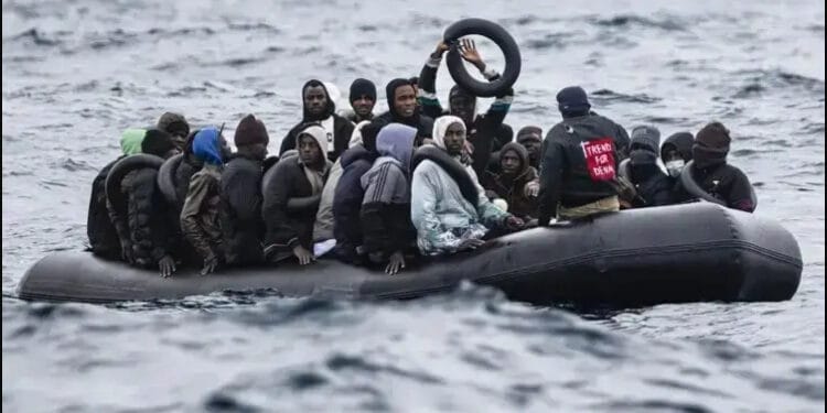 ভূমধ্যসাগরে নৌকাডুবি: ২২ অভিবাসীর মৃত্যু