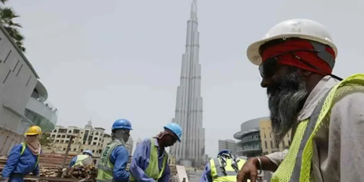 ছুটিতে আসা প্রবাসীদের ভিসার মেয়াদ বৃদ্ধি নিয়ে গণবিজ্ঞপ্তি