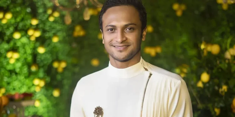 সবাইকে অগ্রিম শুভেচ্ছা জানালেন সাকিব