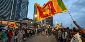 শ্রীলংকায় সাপ্তাহিক ছুটি বাড়িয়ে করা হলো ৩ দিন