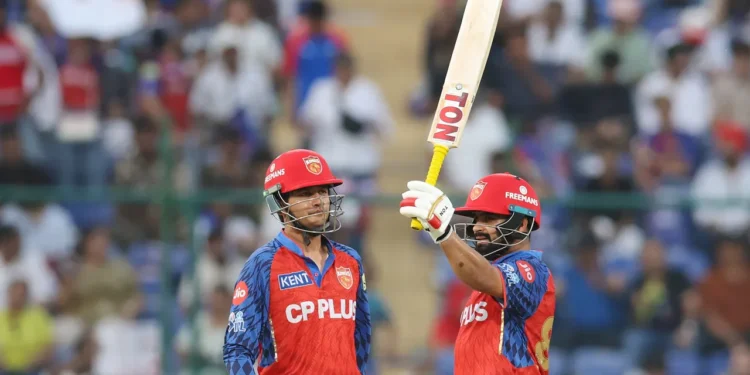 এক ম্যাচে ৫২৯ রান, নতুন বিশ্বরেকর্ড দেখল টি-টোয়েন্টি ক্রিকেট