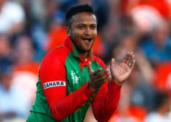 লঙ্কান লিগে সরাসরি চুক্তিতে সাকিব, একই দলে খেলবেন তাসকিন