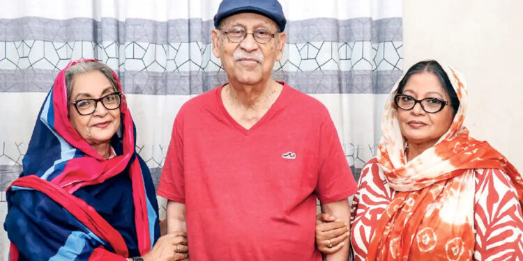 একসঙ্গে তিন কিংবদন্তিকে দেখা যাবে একফ্রেমে