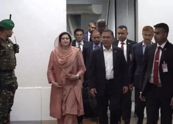 মালয়েশিয়া ও চীন সফর শেষে দেশে ফিরলেন প্রধানমন্ত্রী