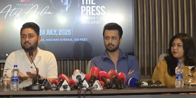 পৃথিবীর যেখানেই যাই, বাংলাদেশের খাবারের প্রশংসা করি: আতিফ আসলাম