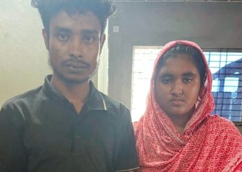 স্ত্রীর আবদার পূরণে মধ্যরাতে ঘুরতে বেরিয়ে বিপাকে দম্পতি, চোর সন্দেহে আটক