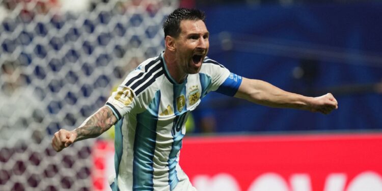 ৯৬ বছরের ‘অবিশ্বাস্য’ রেকর্ড ছুঁলেন মেসি