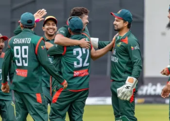 নাহিদের আগুনে বোলিংয়ে ১৪১ রানেই অলআউট জিম্বাবুয়ে