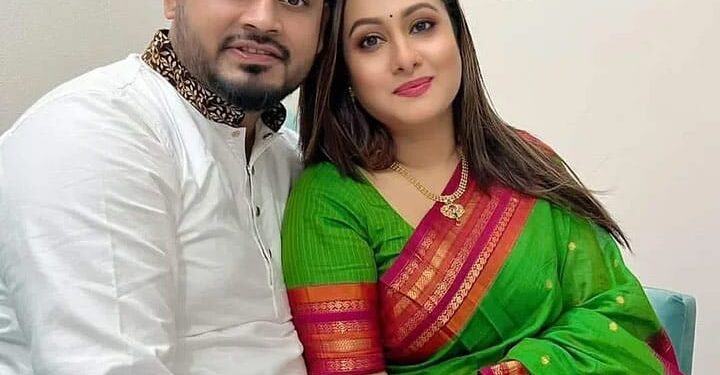 জন্মদিনে পূর্ণিমাকে ভালোবাসায় ভরিয়ে দিলেন স্বামী রবিন
