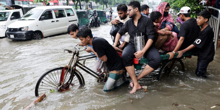 ঢাকাসহ ২০ জেলায় ব্যাপক ঝড়-বৃষ্টির আভাস