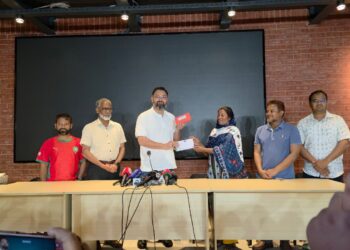 নতুন কুঁড়ির চ্যাম্পিয়ন কিসকুর পরিবারের পাশে ক্রীড়া প্রতিমন্ত্রী