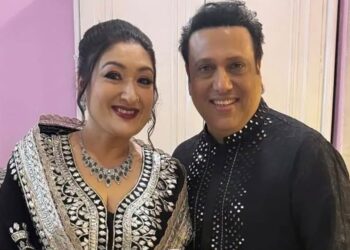 গোবিন্দ ও সুনীতার দাম্পত্যে স্বস্তির হাওয়া: ডিভোর্স মামলা প্রত্যাহার করে নিলেন নতুন মোড়