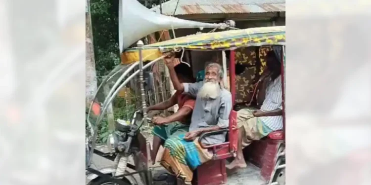 নাতিকে টাকা ধার না দিতে দাদার মাইকিং