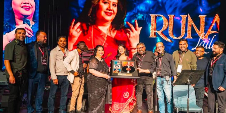 কিংবদন্তি রুনা লায়লার সুরে মুখর সিডনি, আবেগে ভাসলেন হাজারো বাংলাদেশি