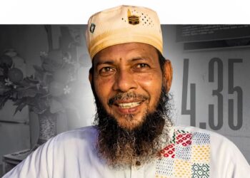 ৫৪ বছর বয়সে এসএসসি পাস, সন্তানদের গড়ে এবার নিজের স্বপ্ন পূরণ বাবার
