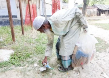 ৫০ বছর ধরে নিঃস্বার্থ সেবা: হযরত আলীর অনন্য দৃষ্টান্ত