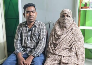 অবশেষে আদালতের বিচারকের মধ্যস্থতায় ছেলের ঘরে ফিরলেন সেই মা