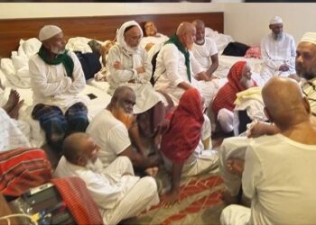 সৌদি বিমানবন্দরে আটকা পড়েছেন ঈশ্বরদীর ৫০ ওমরাহ যাত্রী