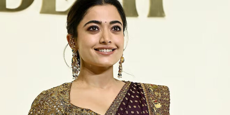 ৪০০ পরিবারের এক বছরের খাবারের দায়িত্ব নিলেন মানবিক রাশমিকা