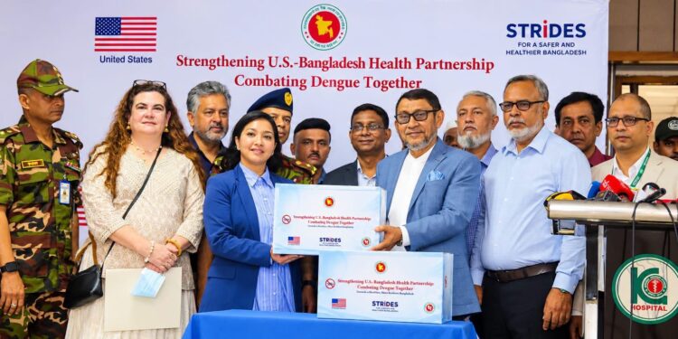 ডেঙ্গু মোকাবিলায় যুক্তরাষ্ট্রের বড় পদক্ষেপ: ৫ লাখ র‍্যাপিড টেস্ট কিট পাচ্ছে বাংলাদেশ